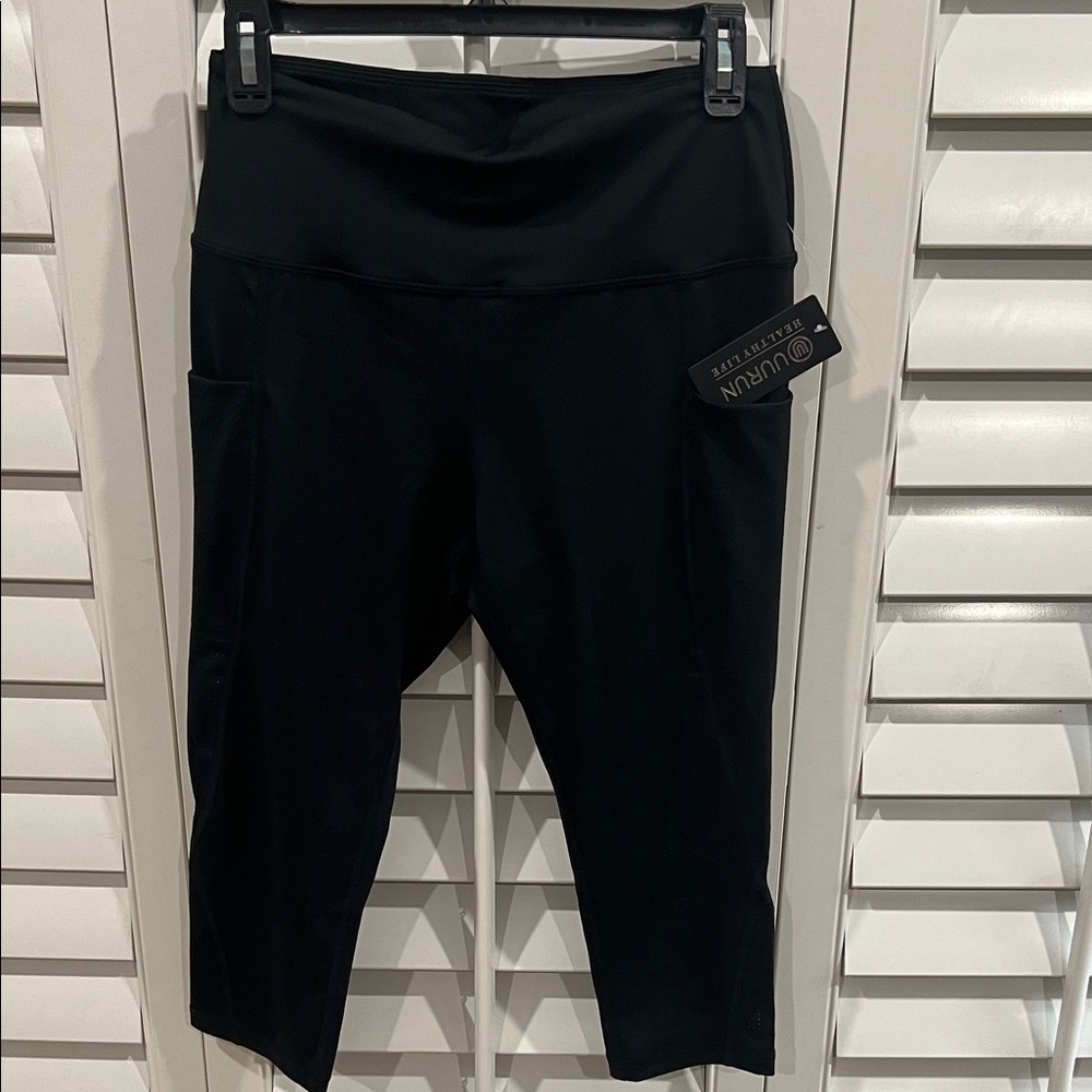 Black Cropped Leggings with Pockets